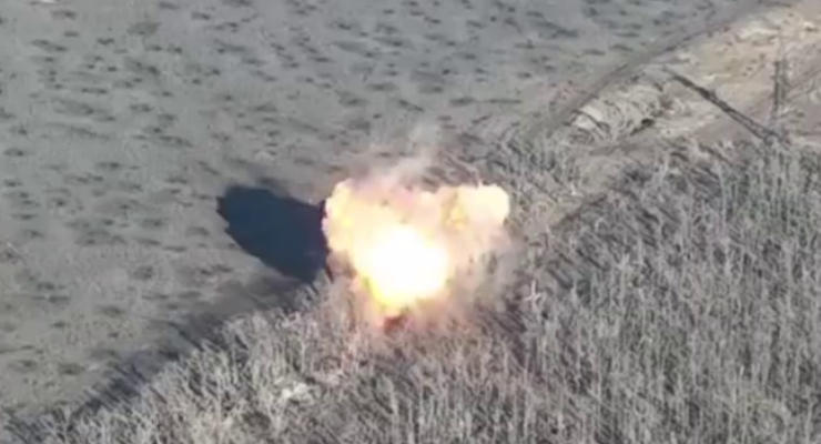 ЗСУ показали знищення складу боєкомплекту армії РФ під Бахмутом