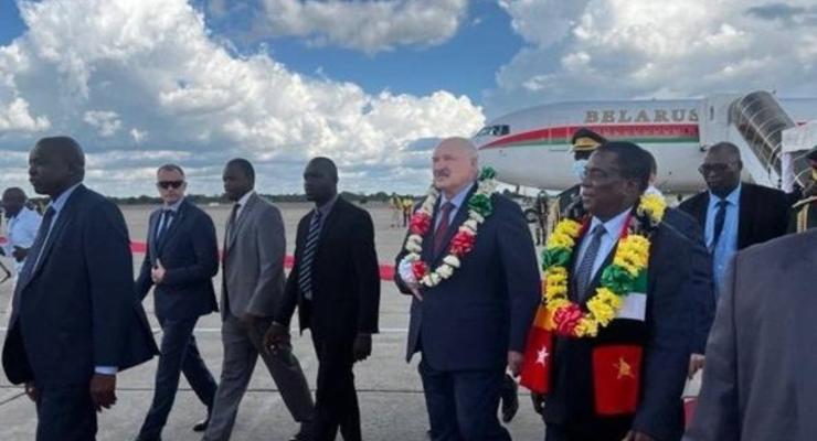 Лукашенко прилетел в Зимбабве с государственным визитом