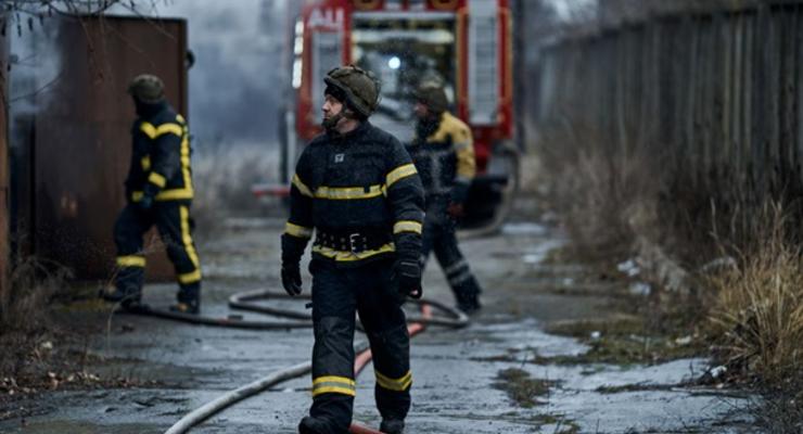 Окупанти обстріляли ліцей у Херсоні, виникла пожежа