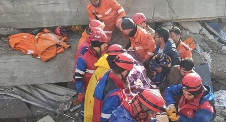 У Туреччині різко зросла кількість жертв землетрусу