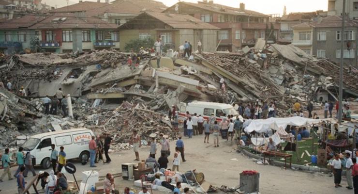 Названо число эвакуированных украинцев из зоны землетрясения в Турции