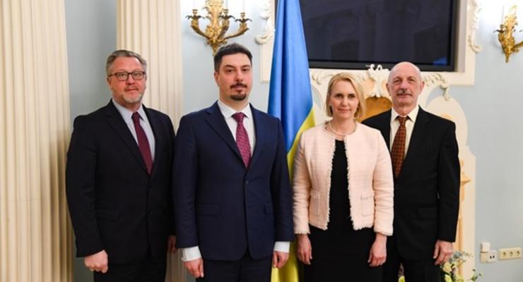 Посол США встретилась с главой  Верховного суда Украины