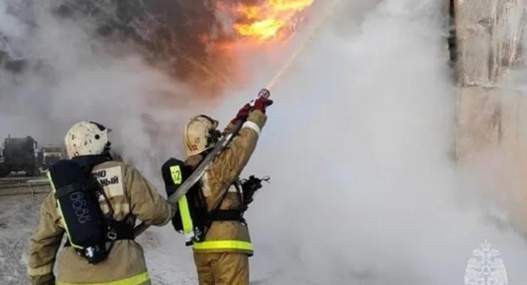 В РФ очередной масштабный пожар: сгорела техника на десятки миллионов