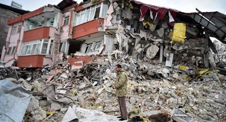 Число погибших при землетрясениях в Турции снова выросло