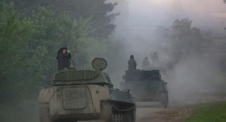 Военным Беларуси приказали подготовить технику к "боевому применению"