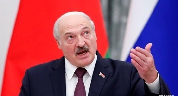 Лукашенко заявил, что Украина должна "помириться" с Путиным