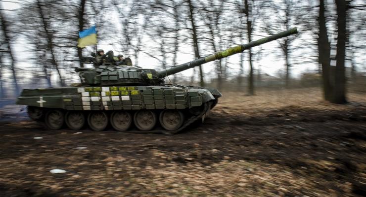 В ВСУ показали, как украинский танк ударил по позициям врага с 20 метров