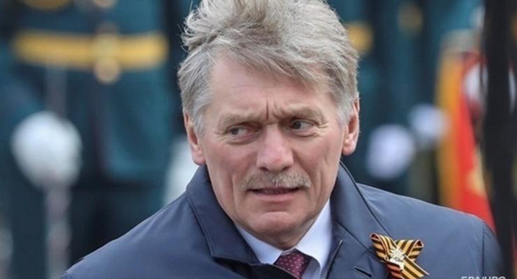 Песков прокомментировал выдачу ордера на арест Путина