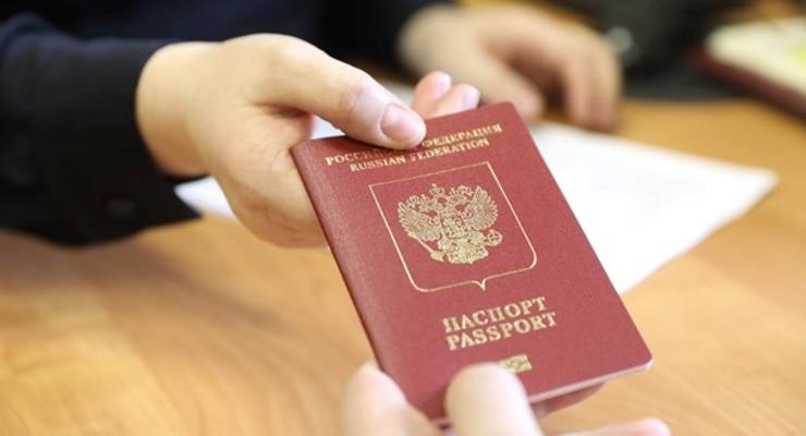 Оккупанты на Херсонщине грозят расправой за отсутствие паспортов РФ