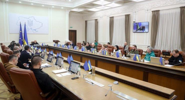 Кабмин отменил распоряжение Януковича о передаче объектов Лавры УПЦ МП