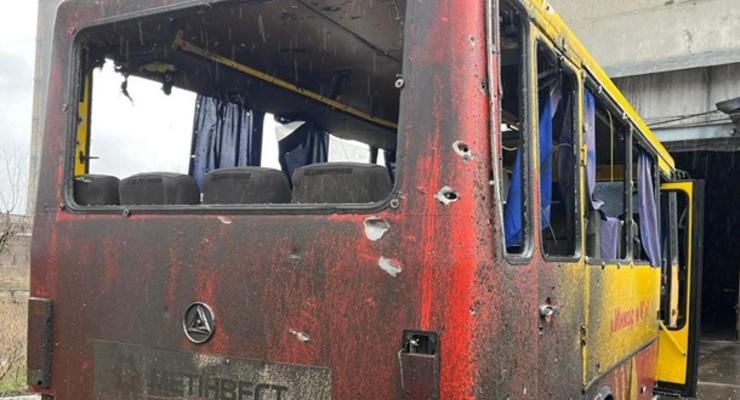 Россияне обстреляли Авдеевку и попали в автобус, погибла пассажирка