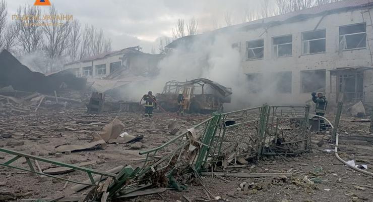Россия ударила по гимназии в Запорожской области - ГСЧС