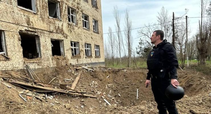 Россияне выпустили полтысячи снарядов по Херсонщине, есть разрушения
