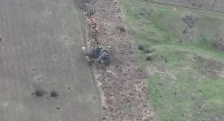 Украинские военные уничтожили российскую станцию РЭБ "Стриж": видео
