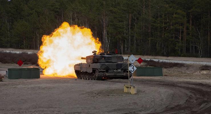 У Генштабі показали, як українські воїни вчаться на танках Leopard 2 у Польщі