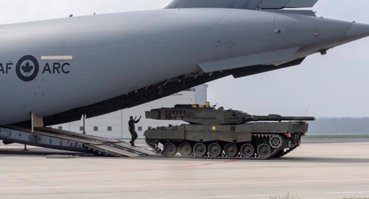 В Польшу прибыли восемь Leopard 2, которые Канада передала Украине