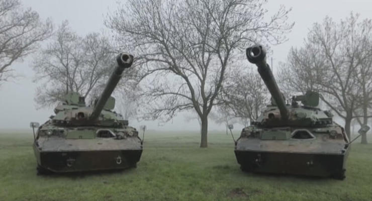 "Снайперские винтовки на колесах": Резников показал французские AMX-10