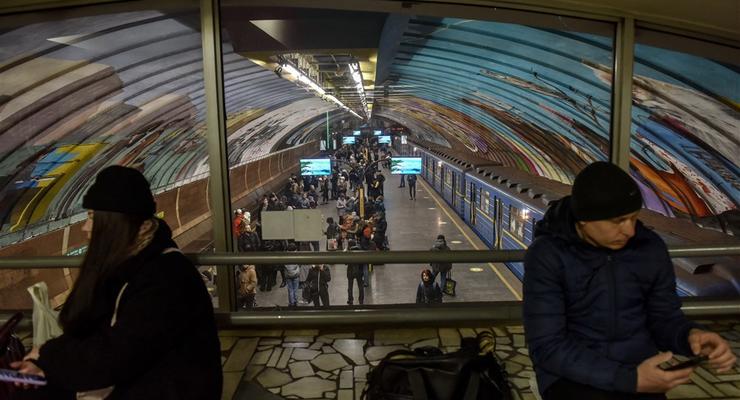 У Києві закрили станцію метро “Сирець”: у КМДА назвали причину