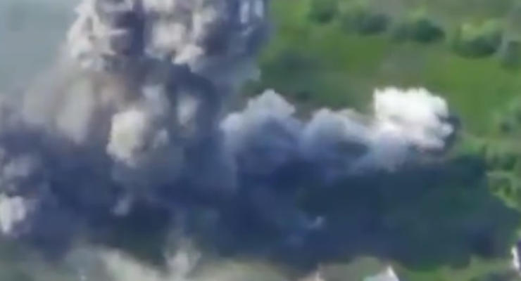 ВСУ уничтожили пушку и склад боеприпасов армии РФ возле Бахмута: видео