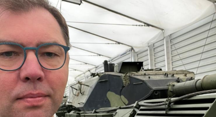 Посол в ФРГ показал танки Leopard 1, которые получит армия Украины