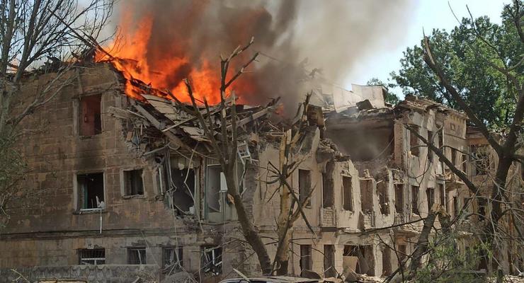 1 человек погиб и 15 ранены: Зеленский показал последствия удара по Днепру