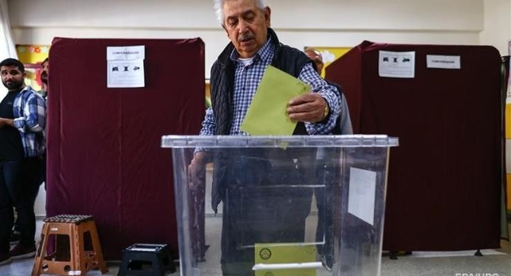 Конкурентные, но не без проблем: наблюдатели оценили выборы в Турции
