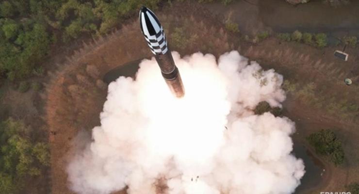Две страны объявили воздушную тревогу из-за запуска ракеты-носителя в КНДР
