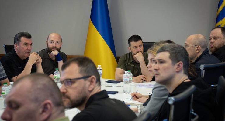 Зеленский провел срочное заседание СНБО: что известно