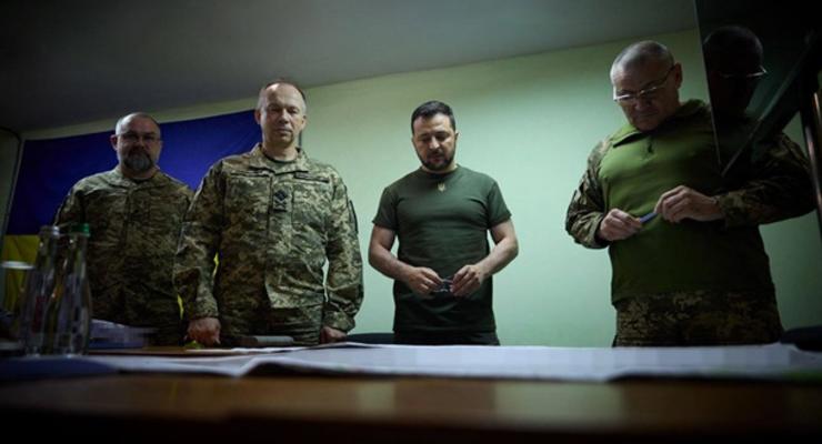 Зеленский провел совещание с генералами ВСУ