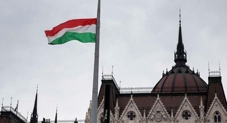 Венгрия готовит провокацию против Украины - СМИ