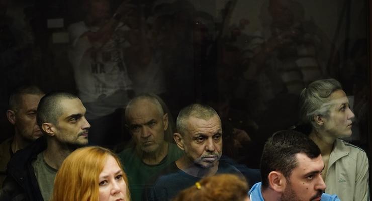 В России устроили "суд" над 22 украинскими защитниками: в ОП отреагировали