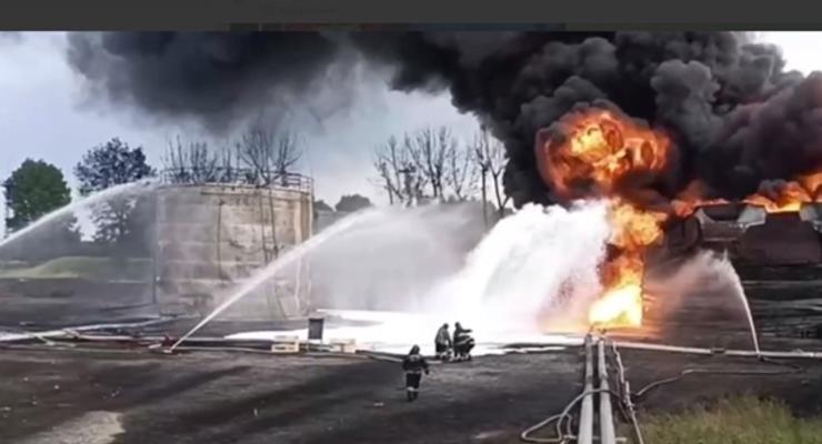 В Воронеже сгорело 5000 тонн авиационного топлива