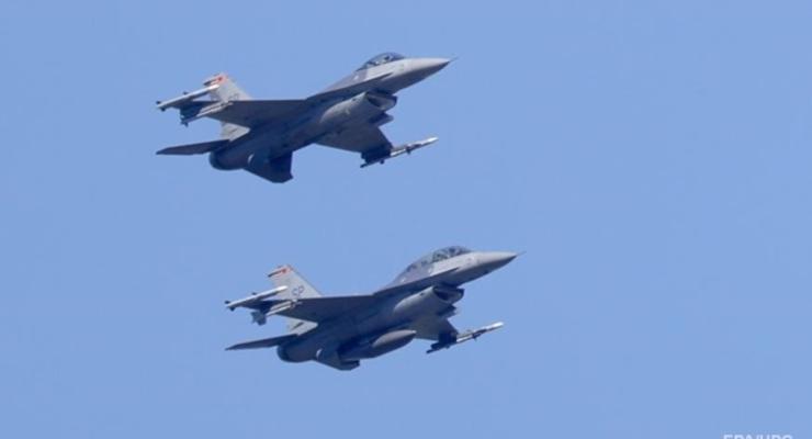 Кулеба: Украина получит F-16, а Россия это проглотит