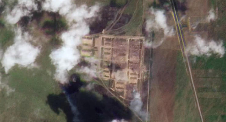 До сих пор детонирует: появились спутниковые снимки военного полигона в Крыму