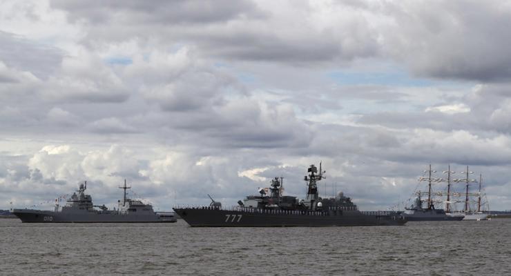 Российские корабли угрожают гражданским судам в Черном море (аудио)
