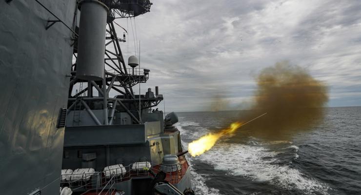 Угроза ракетных атак: Россия вывела в Черное море много кораблей