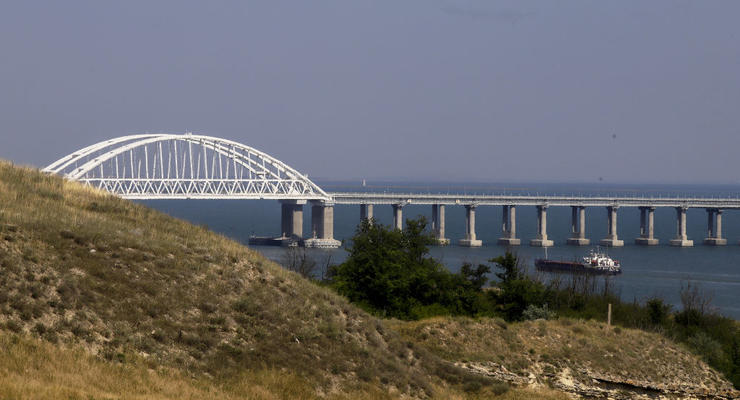 Россия изо всех сил пытается защитить Крымский мост от атак, - британская разведка