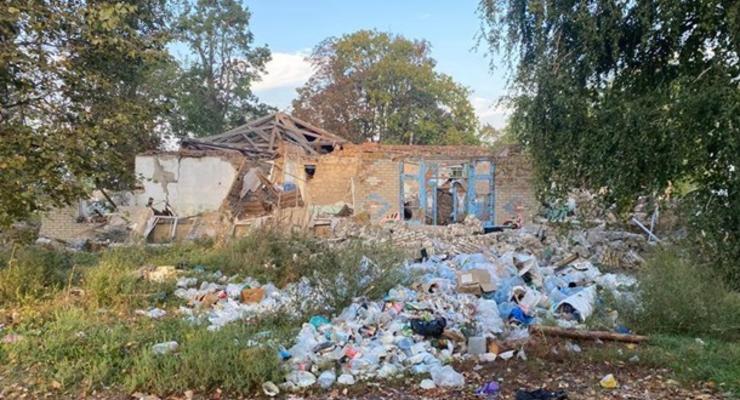 РФ сбросила авиабомбы на село в Харьковской области