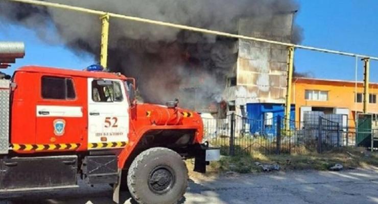 В Белгородской области РФ вспыхнул пожар на заводе