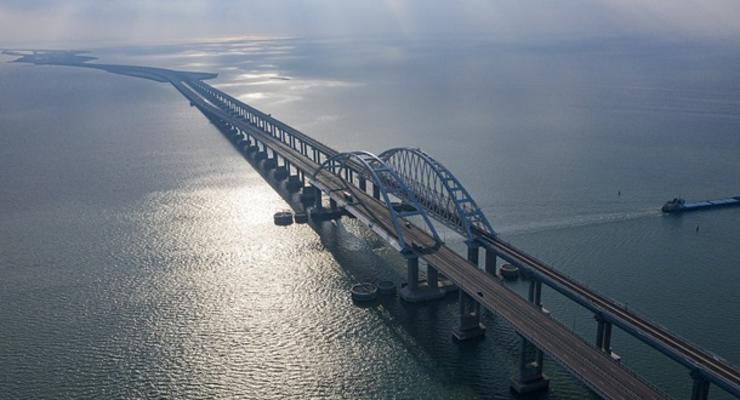 Движение на Крымском мосту перекрыто - СМИ