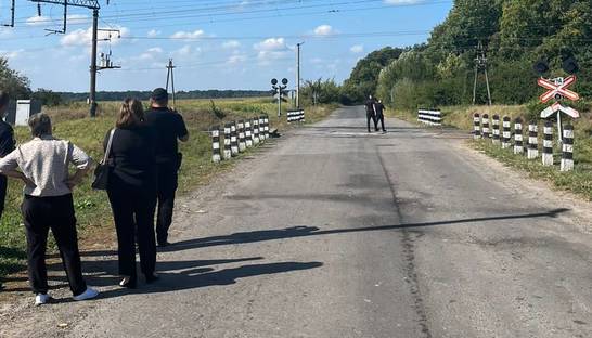 Поезд на Львовщине переехал 16-летнюю девушку