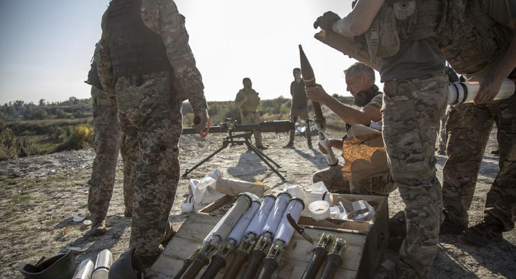 НАТО збільшить виробництво зброї для України: посол США