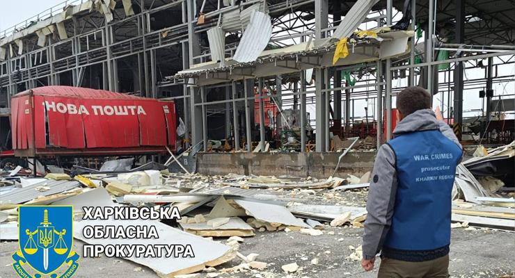 Удар по "Новой почте" на Харьковщине: количество погибших увеличилось до восьми