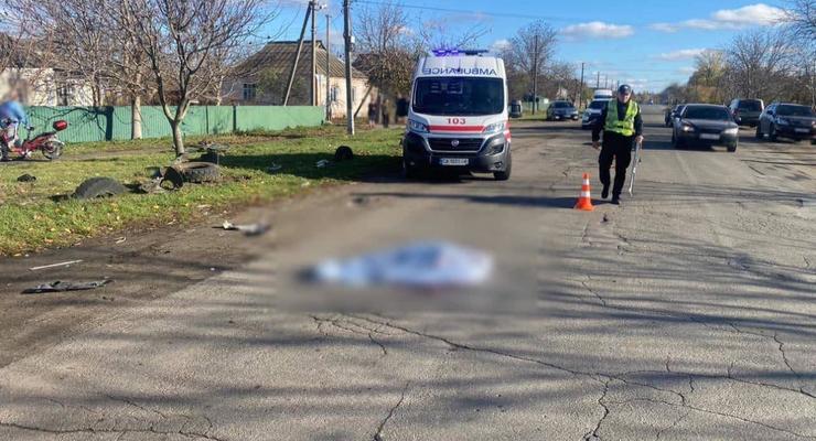 В Шполе 17-летний водитель сбил двух детей: мальчик скончался на месте, его сестру госпитализировали