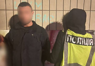 Продавал наркотики на остановке: в Киеве разоблачили водителя маршрутки