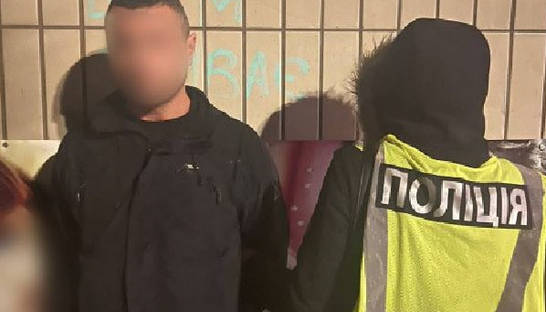 Продавал наркотики на остановке: в Киеве разоблачили водителя маршрутки