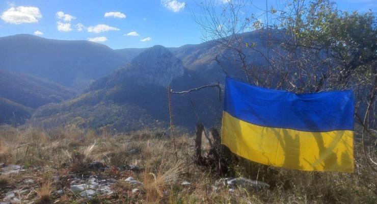 У Криму замайорів прапор України (фото)