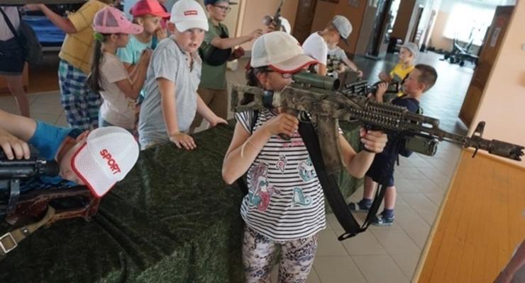 Кремль приказал усилить "промывку мозгов" детям на ВОТ – ЦНС