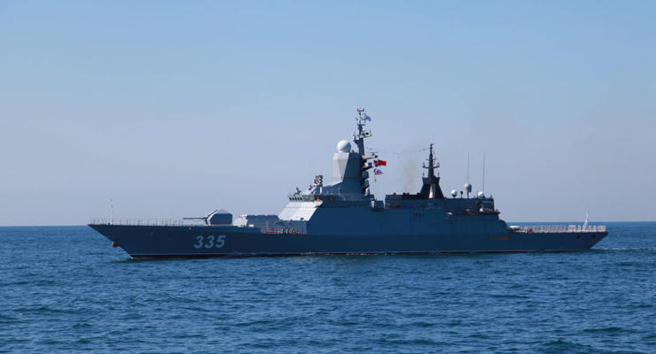 Высокий уровень ракетной угрозы: РФ вывела в Черное море ракетоносители