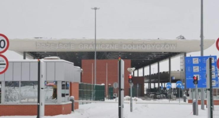 На границе с Польшей возобновлено движение авто на одном пункте пропуска